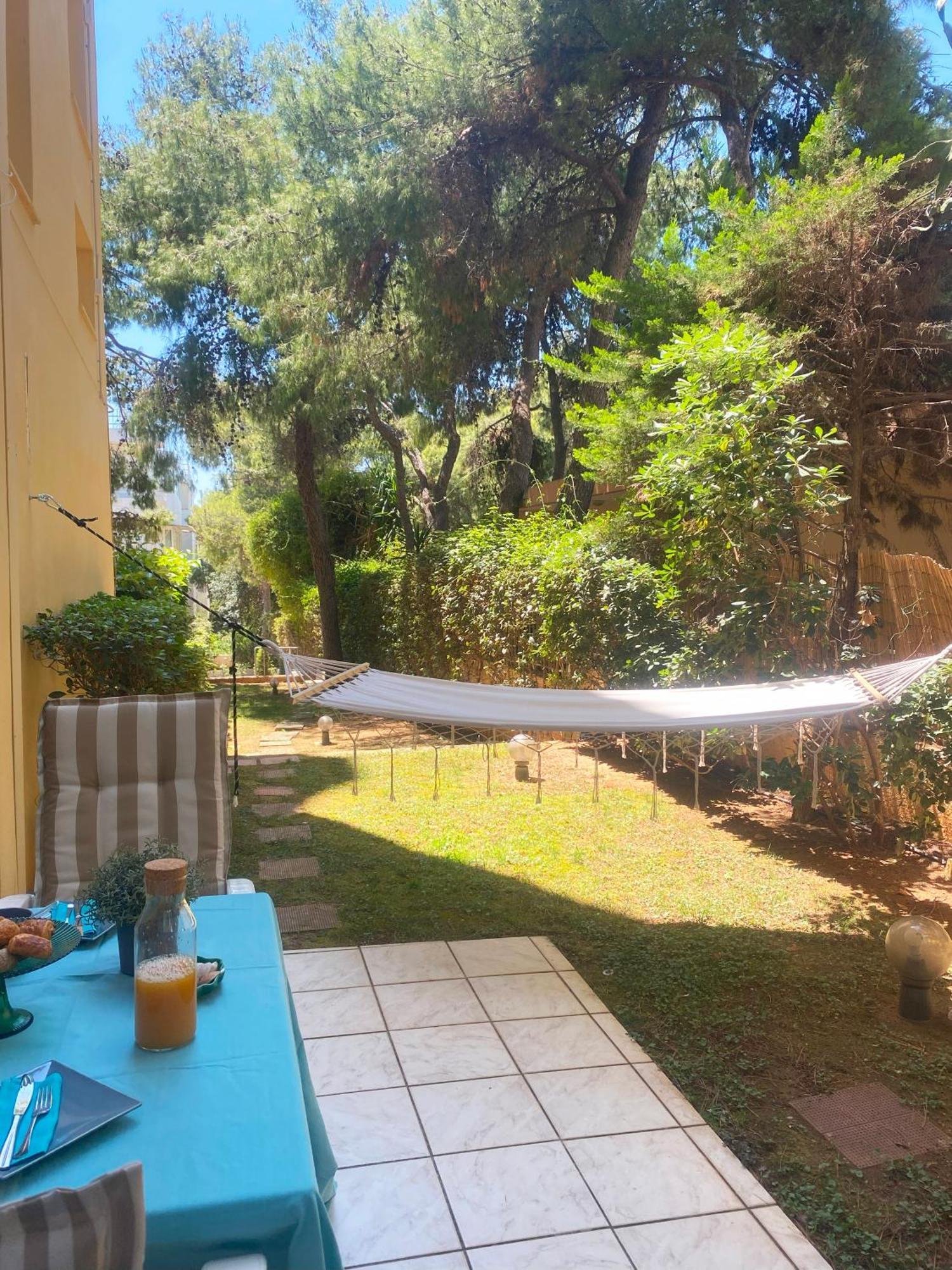 Garden Apartment With Bbq In The Athenian Riviera Ngoại thất bức ảnh